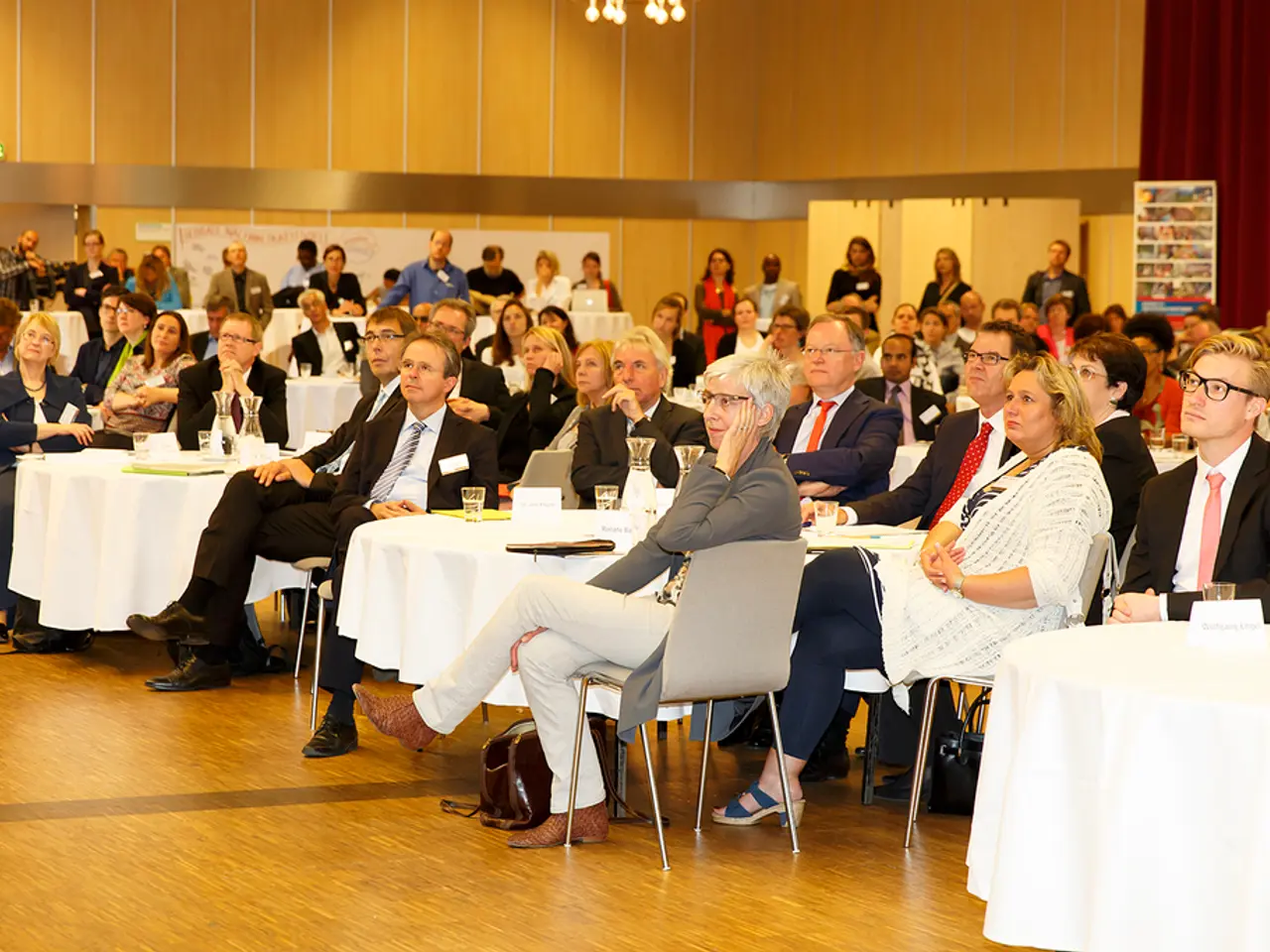 Work-Oriented Active Listening Activities to Sharpen Your Skills