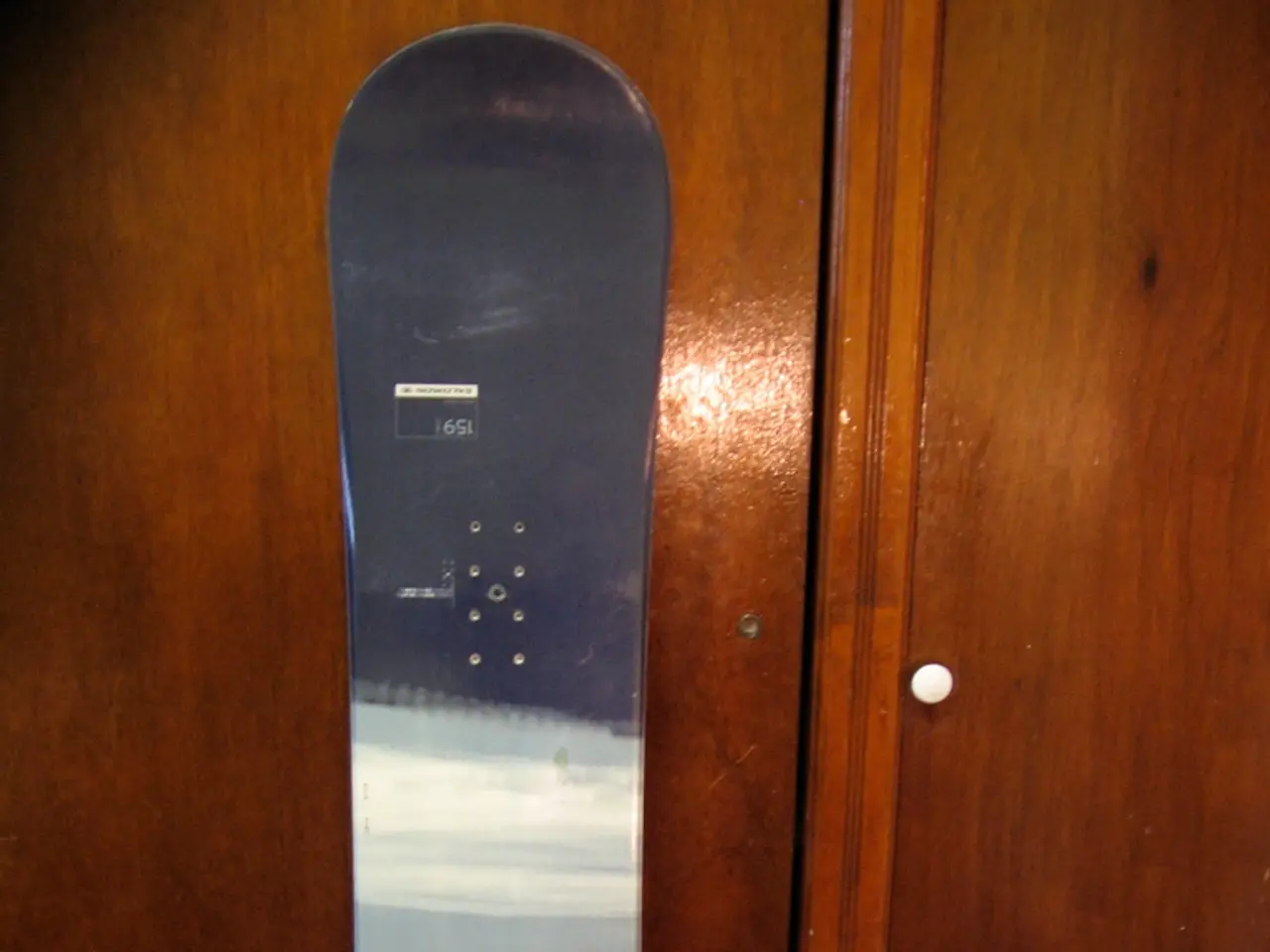 Skateboarding lesson for kids and youth: experts demonstrate the importance of skating