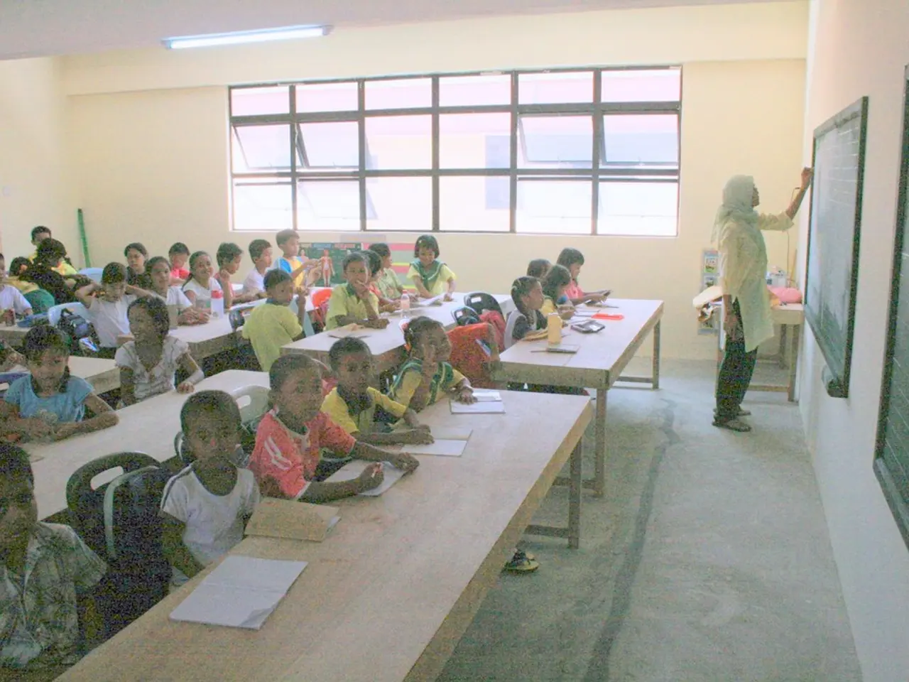 Strategies for Producing and Disseminating Personal English Study Materials