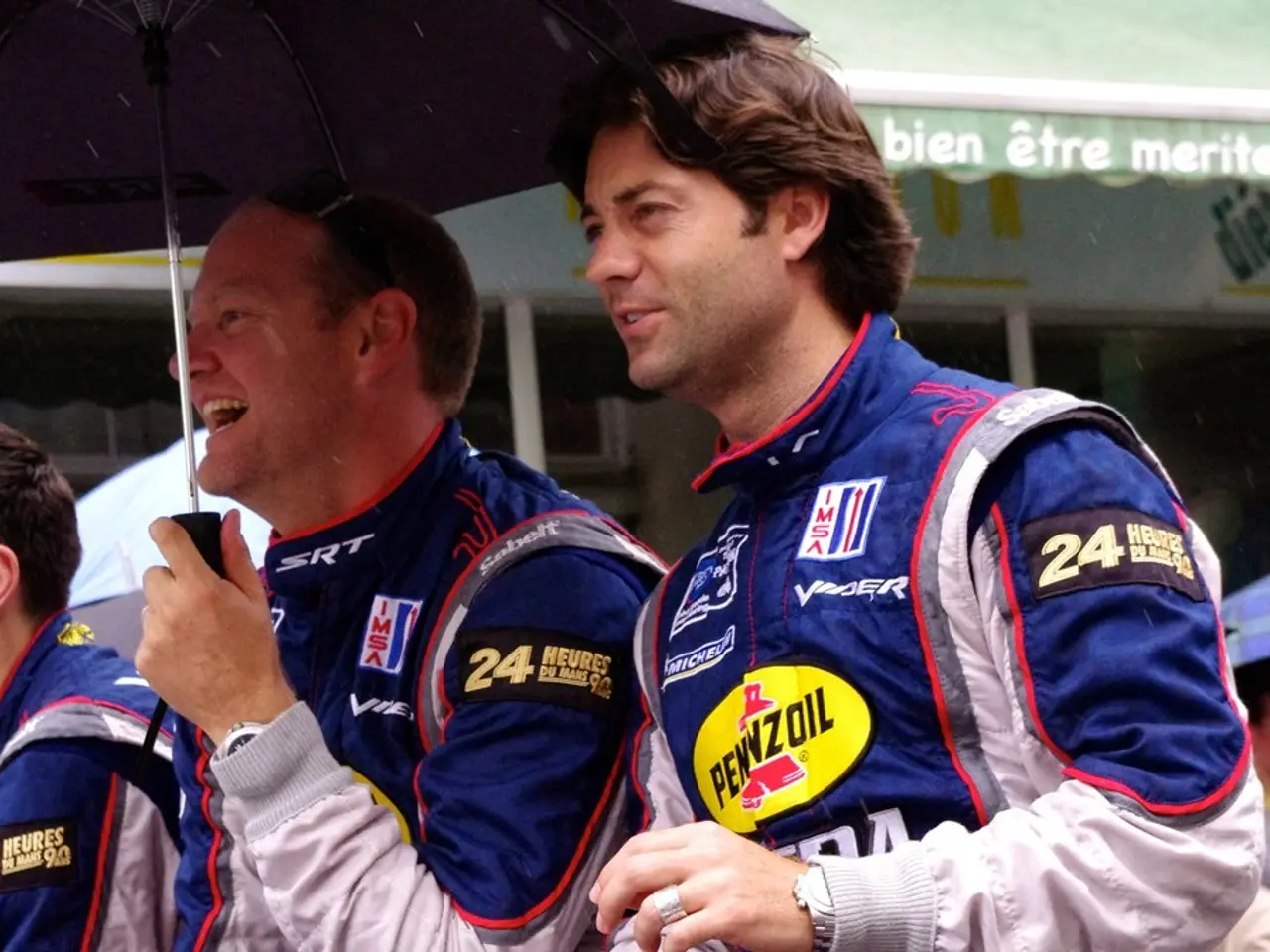 Warning Signs of Constant Negativity in Your Surroundings: Recognizing and Managing Them...