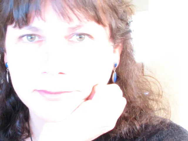 Delving into the Gap of Sex-Based Wage Disparities within the Job Market