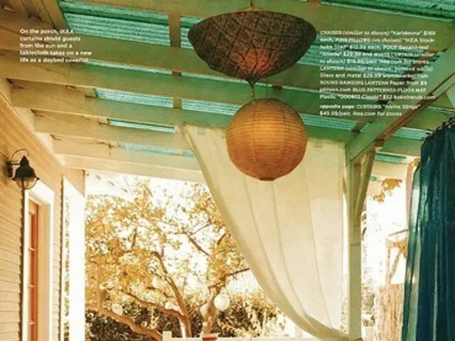 Warm Up Your Interior Spaces with 24 Innovative Wood Ceiling Concepts