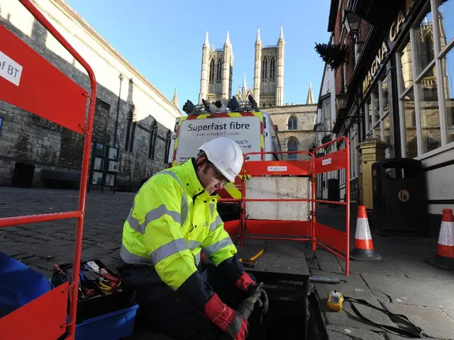 Federal Workers to Re-Join Ranks Following Drastic Cuts in DOGE Funding