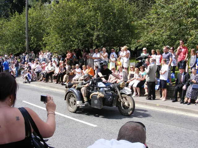 Vice President JD Vance Pay a Visit to Minneapolis for Meetings with Families Affected by School...